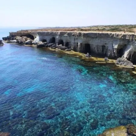 וילה Imagine Your Family Renting A Luxury Holiday Close To Paralimni's Main Attractions, 1288 *