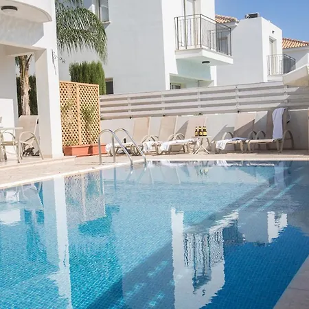 Imagine Your Family Renting A Luxury Holiday Close To Paralimni's Main Attractions, 1288 *