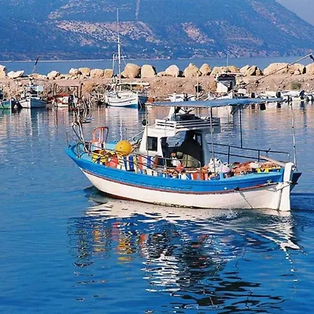 Imagine Your Family Renting A Luxury Holiday Close To Paralimni's Main Attractions, 1288 * פאראלימני